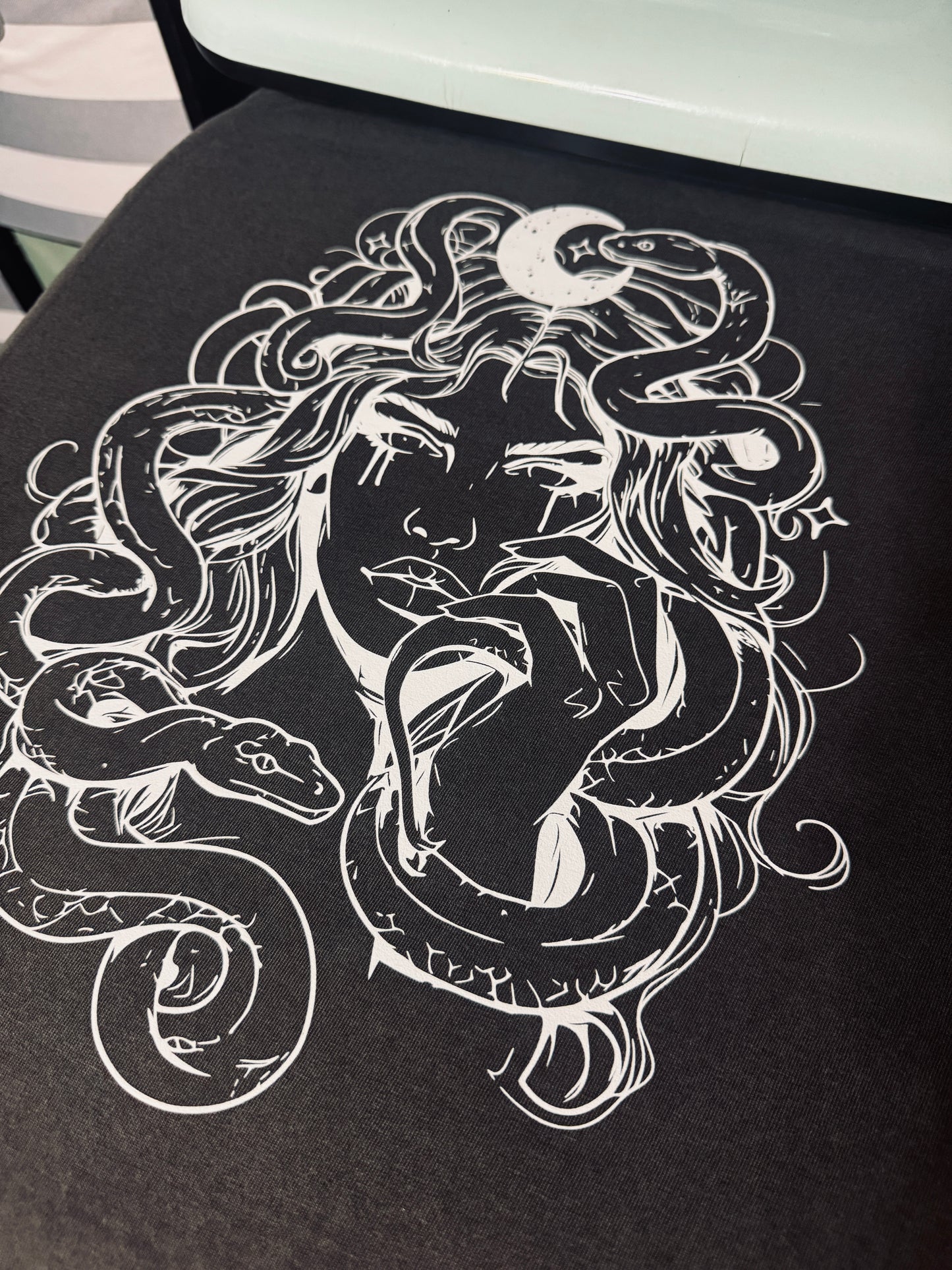 Medusa (With or without words)